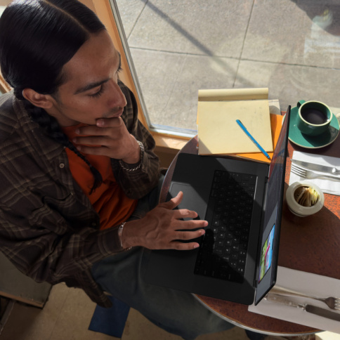 Apple MacBook Pro 14" 2023 M3 Pro/18Gb/512Gb MRX33 (Space Black) фото 6